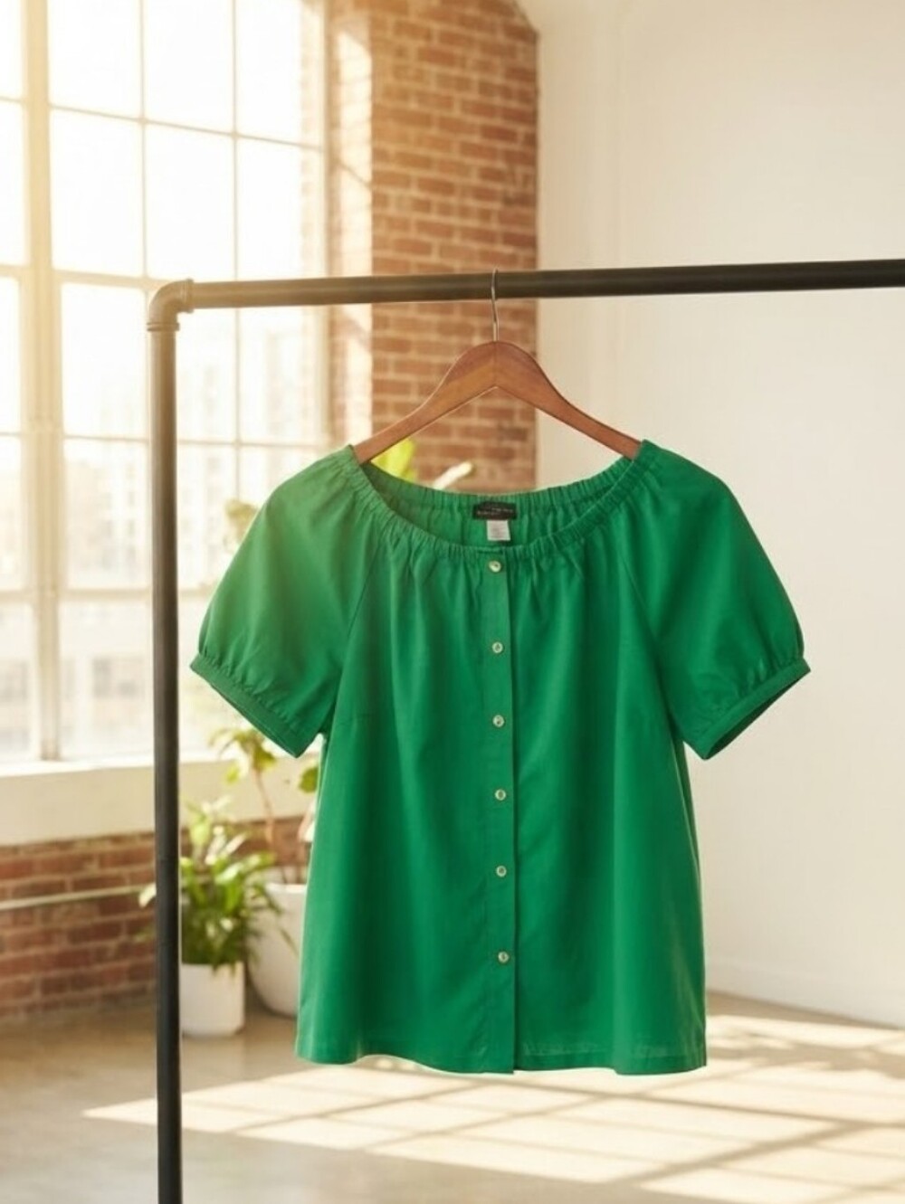 Ann Taylor Bright Green Button-Front Puff Sleeve Top